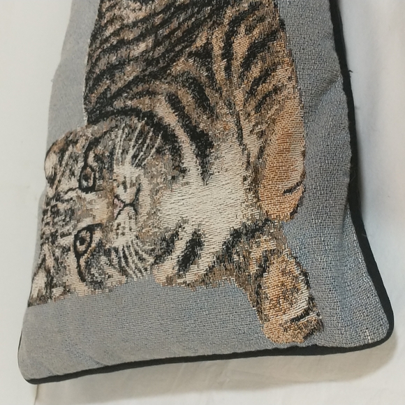 Tabby Cat Woven Tapestry Pillow Tortoiseshell Kitty 18x12 Signed 90s Y2K Vintage - Picture 5 of 7